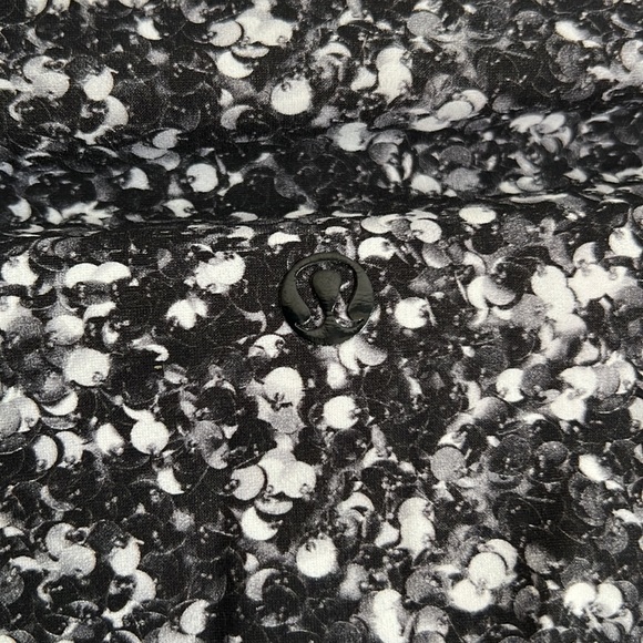 Lululemon lightweight leggings - Picture 3 of 3